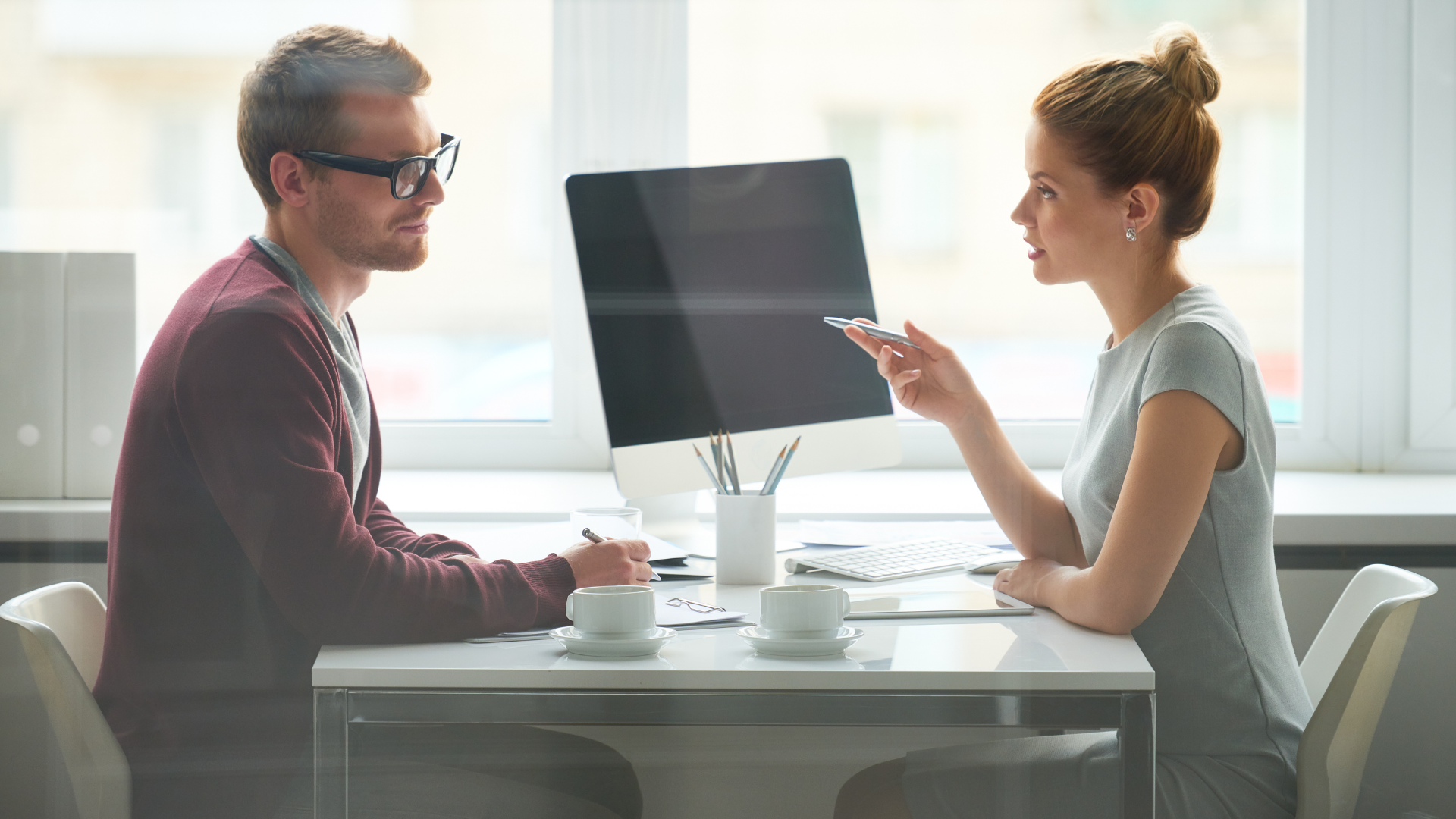 Verbindungen schaffen - Assistenz als Brückenbauerin